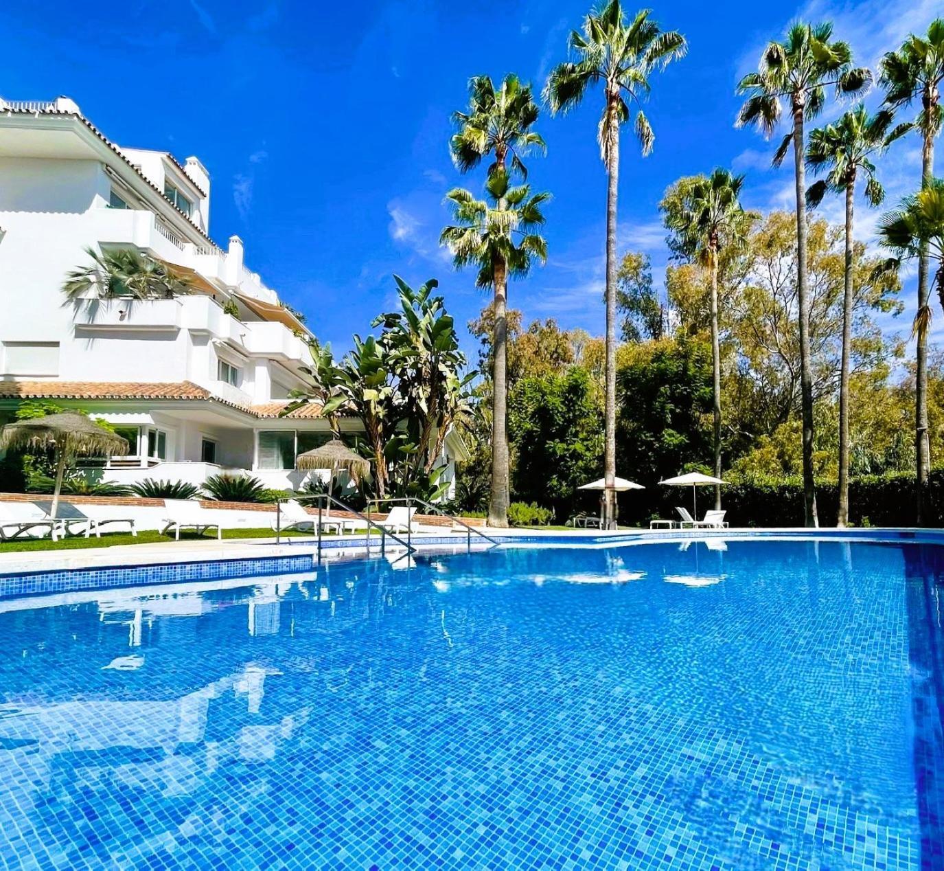 Luxury Penthouse With Sea Views In Marbella Golden Mile, Puente Romano Area Exterior foto